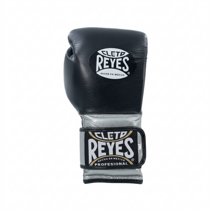 Single Cleto Reyes black leather boxing glove with metallic silver cuff and brand logo patch