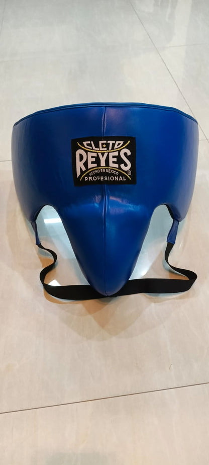 Cleto Reyes royal blue sparring set gloves side view